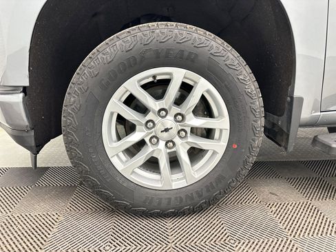 Certified 2020 Chevrolet Silverado 1500 RST image 11