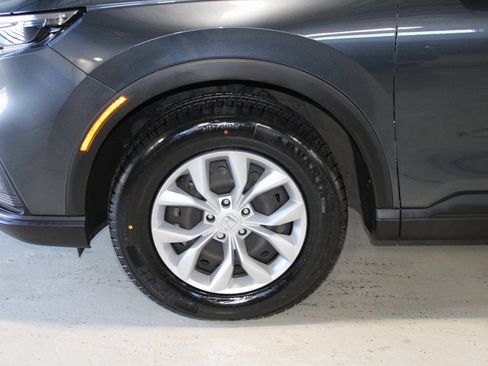Used 2023 Honda CR-V LX image 6