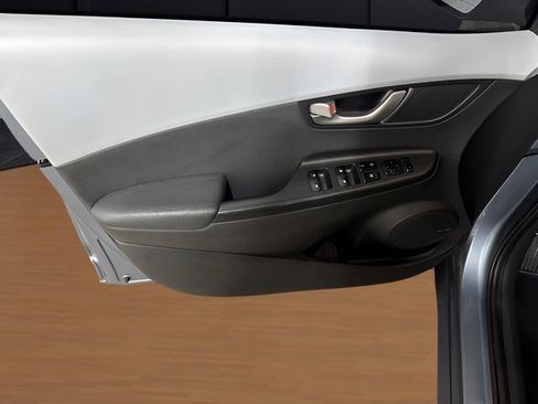 Used 2018 Hyundai Kona Ultimate FWD image 11