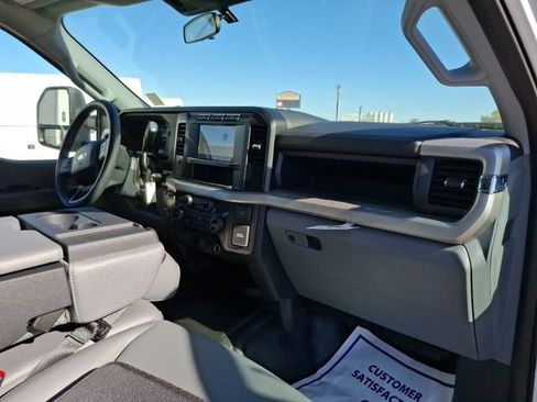 New 2024 Ford F550 4x4 SuperCab Super Duty image 15