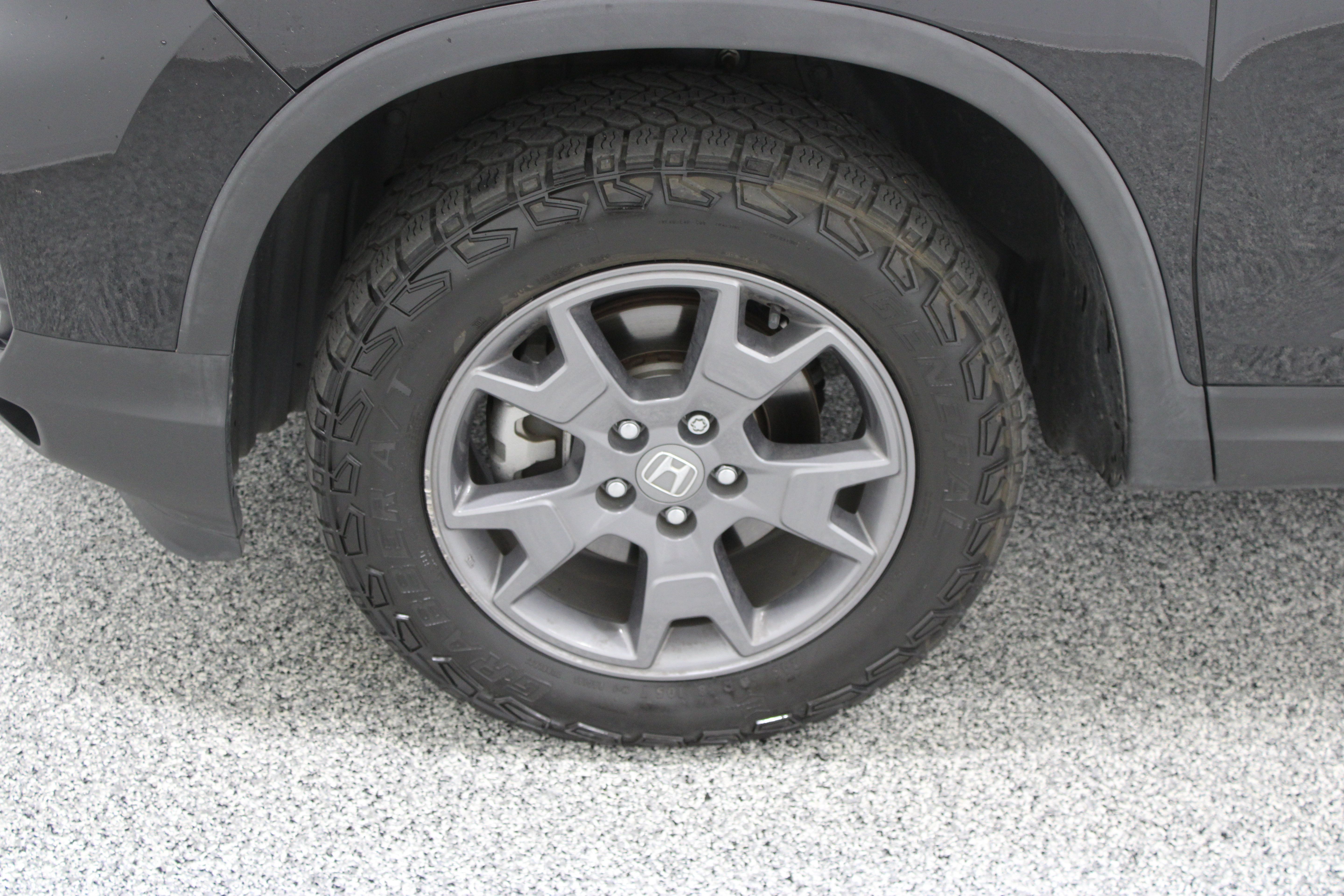 Used 2024 Honda Passport TrailSport image 11