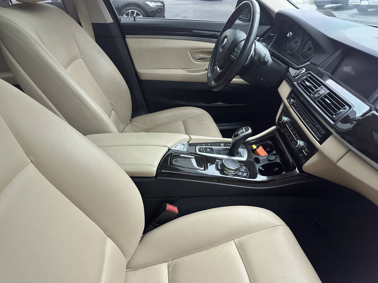 Used 2016 BMW 535i xDrive Sedan w/ Premium Package AWD/4WD image 12