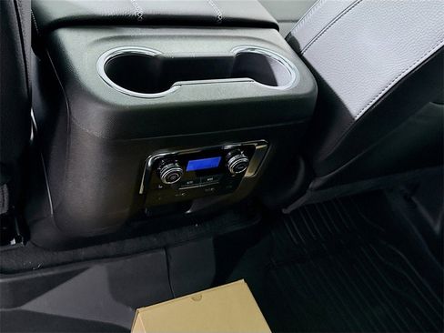 New 2026 GMC Yukon XL Denali w/ Denali Reserve Package image 22