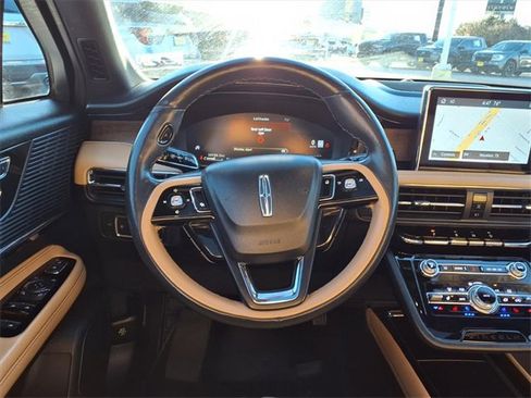 Certified 2022 Lincoln Corsair Reserve w/ Equipment Group 201A image 12