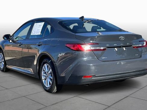 Used 2025 Toyota Camry SE image 10