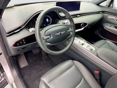 Used 2023 Genesis GV70 2.5T w/ Advanced Package image 9