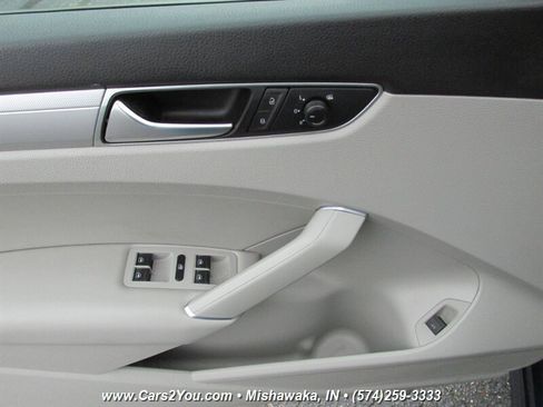 Used 2019 Volkswagen Passat 2.0T Wolfsburg image 9