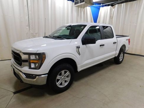 Used 2023 Ford F150 XLT w/ Trailer Tow Package image 3