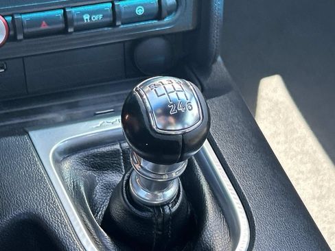 Used 2019 Ford Mustang GT RWD image 30