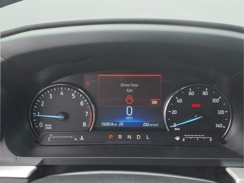 Used 2024 Ford Explorer XLT w/ Equipment Group 202A AWD/4WD image 21