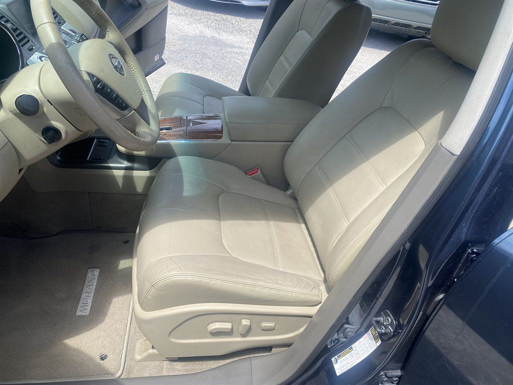 Used 2014 Nissan Murano LE w/ Platinum Edition Package AWD/4WD image 13