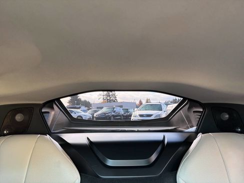 Used 2015 BMW i8 image 32