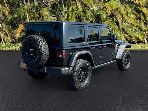 Used 2024 Jeep Wrangler Willys image 5