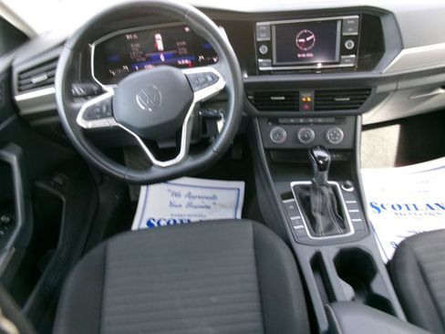 Used 2024 Volkswagen Jetta S image 11