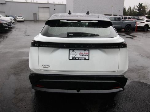 Used 2023 Nissan Ariya FWD image 5