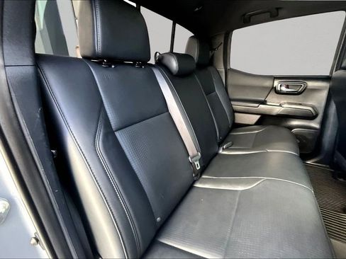 Certified 2021 Toyota Tacoma TRD Off-Road w/ TRD Premium Off Road Package image 25