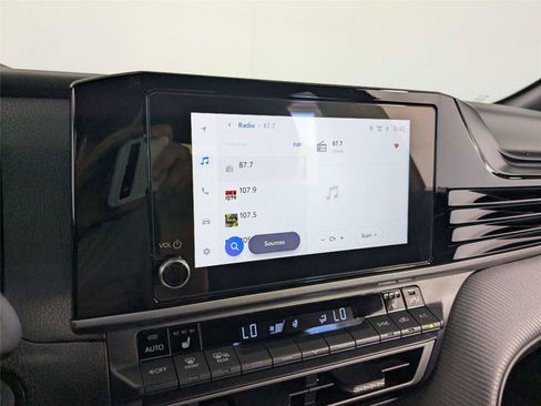 Used 2025 Toyota Camry SE w/ Convenience Package FWD image 20