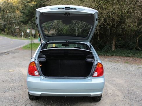 Used 2004 Hyundai Accent GL image 15