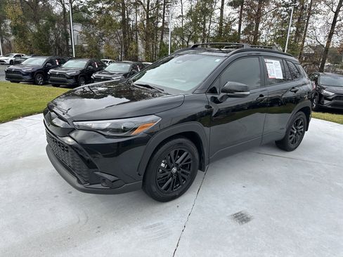 Certified 2024 Toyota Corolla Cross SE image 5