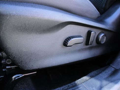 Used 2019 Subaru Forester Premium AWD/4WD image 10