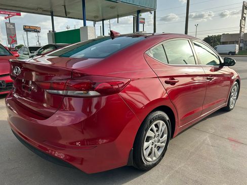 Used 2017 Hyundai Elantra SE FWD image 5