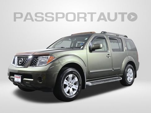 Used 2005 Nissan Pathfinder LE w/ (U01) LE Navigation Pkg image 1