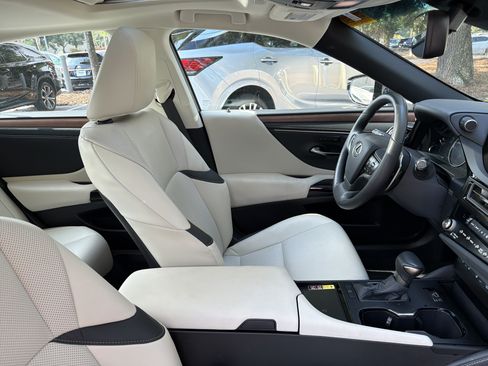 Used 2025 Lexus ES 350 w/ Premium Package FWD image 41