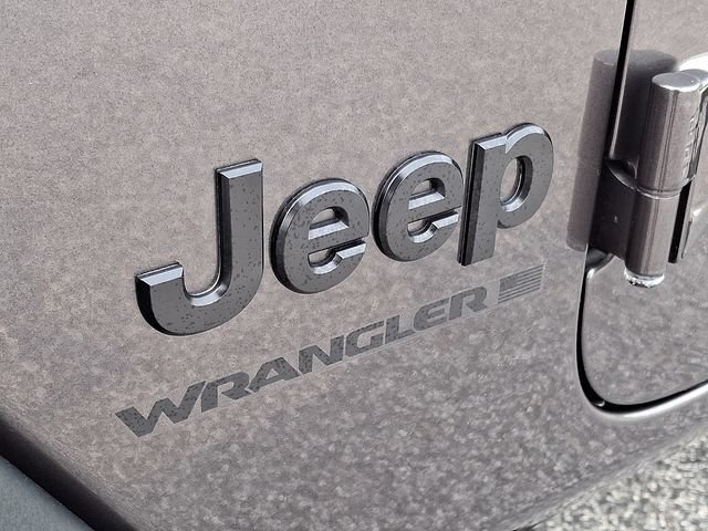 Used 2025 Jeep Wrangler Sport AWD/4WD image 29