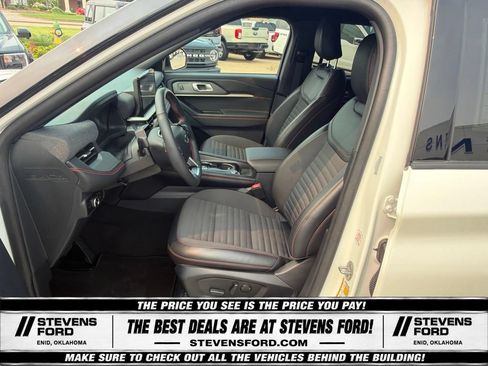 Used 2025 Ford Explorer ST-Line w/ ST-Line Street Pack AWD/4WD image 14