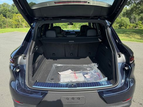 New 2025 Porsche Cayenne image 17