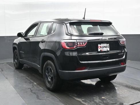 Used 2018 Jeep Compass Sport image 10