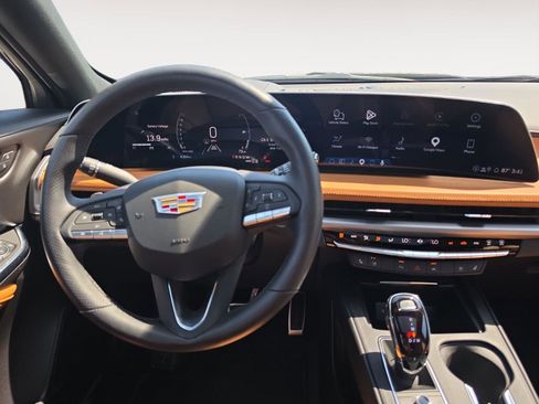 Used 2024 Cadillac XT4 Sport AWD/4WD image 13