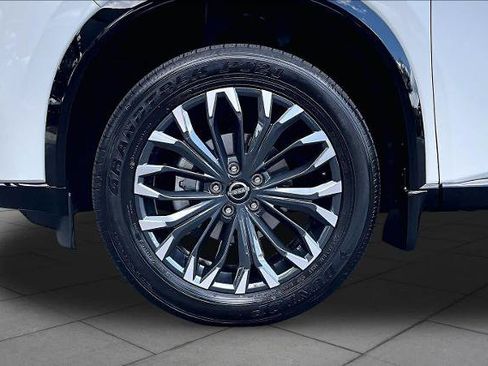 Certified 2026 Nissan Rogue Platinum w/ Platinum Premium Package AWD/4WD image 11
