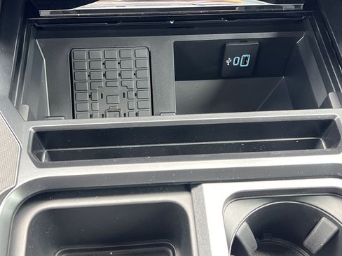 New 2026 Ford F250 Lariat w/ Black Appearance Package AWD/4WD image 8