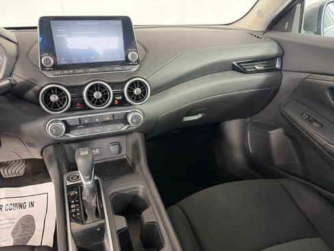Certified 2022 Nissan Sentra SV FWD image 3