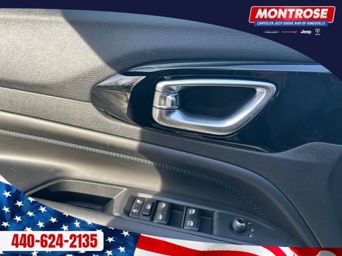 New 2026 Jeep Compass Latitude image 10