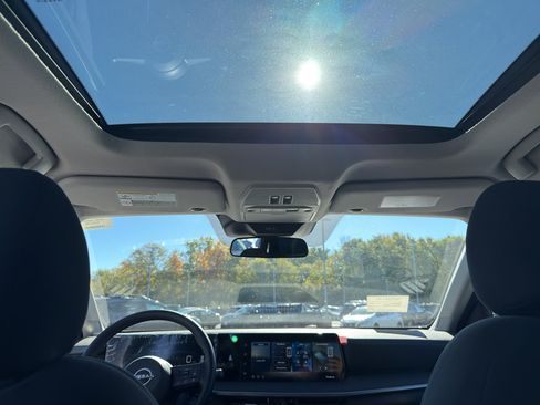 New 2026 Nissan Kicks SV w/ SV Premium Package image 29