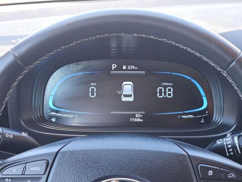 Used 2025 Hyundai Venue SEL FWD image 26