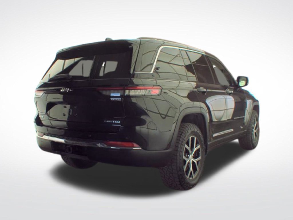 Used 2023 Jeep Grand Cherokee Limited AWD/4WD image 5