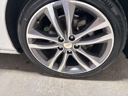 Used 2023 Chevrolet Malibu LT image 43