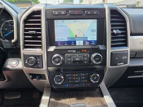 Used 2020 Ford F250 Lariat w/ Lariat Ultimate Package AWD/4WD image 11