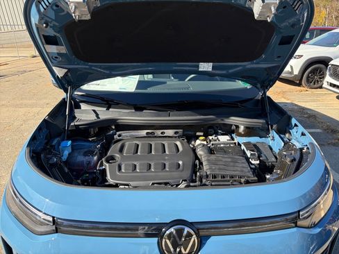 New 2026 Volkswagen Tiguan SE image 15