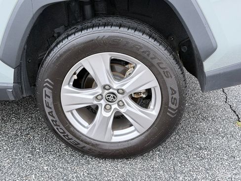 Used 2022 Toyota RAV4 XLE w/ Convenience Package FWD image 34