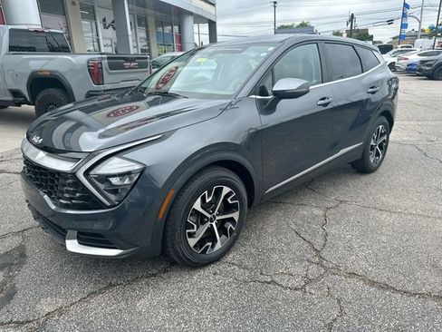 Certified 2023 Kia Sportage EX FWD image 11