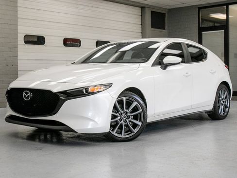 Used 2020 MAZDA MAZDA3 AWD Hatchback image 2