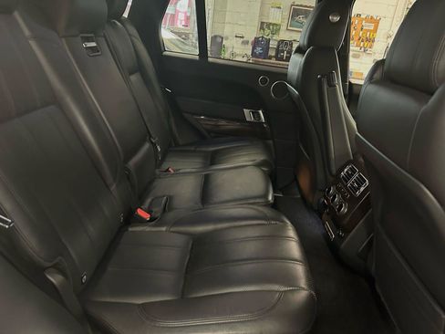 Used 2014 Land Rover Range Rover HSE AWD/4WD image 17