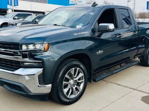 Used 2019 Chevrolet Silverado 1500 LT w/ Texas Edition image 7