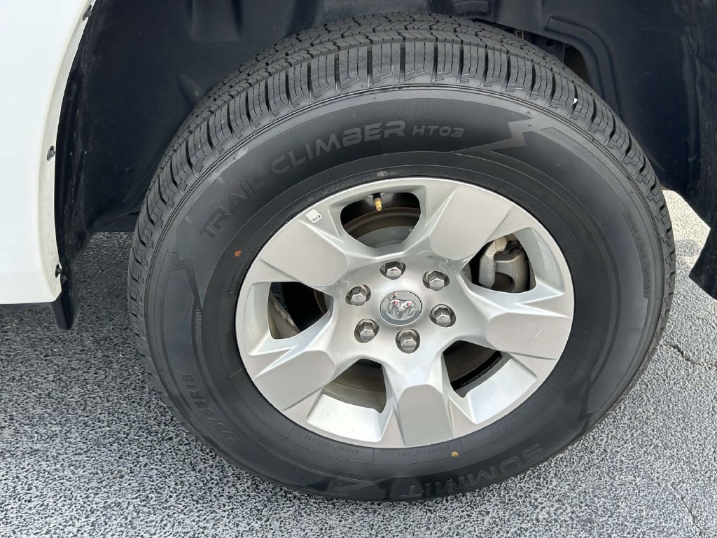 Used 2025 RAM 1500 Big Horn AWD/4WD image 10