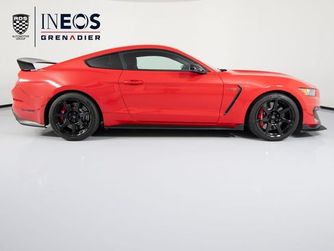 Used 2017 Ford Mustang Shelby GT350R RWD image 5