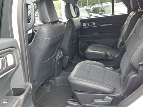 Used 2026 Ford Explorer Tremor w/ Tremor Ultimate Package AWD/4WD image 9